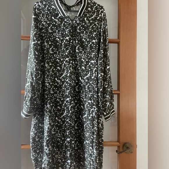 2/30$ all dresses - Picture 1 of 7